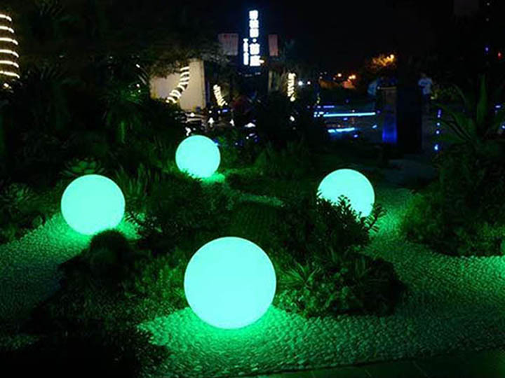 英國客戶定製1米大圓球公園夜燈